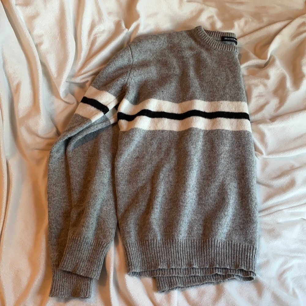 Sweater - Picture 2 of 3